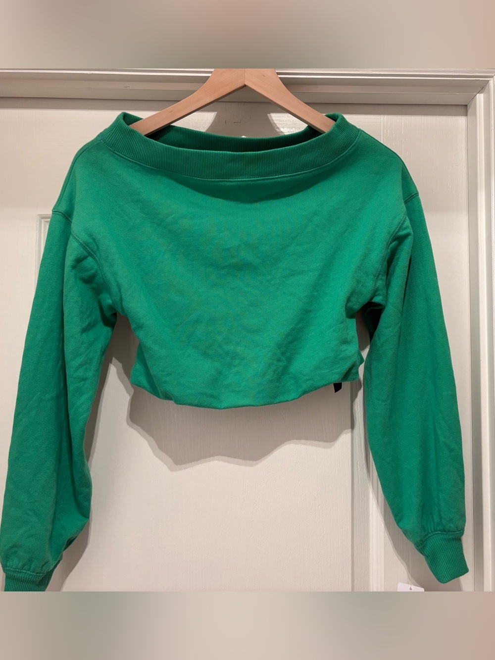 Women’s Out from Under cropped bubble hem crewneck Kelly green size XS NWT